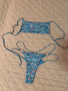 Frankie’s Bikinis Blue Floral Ring-Detail Bikini Set